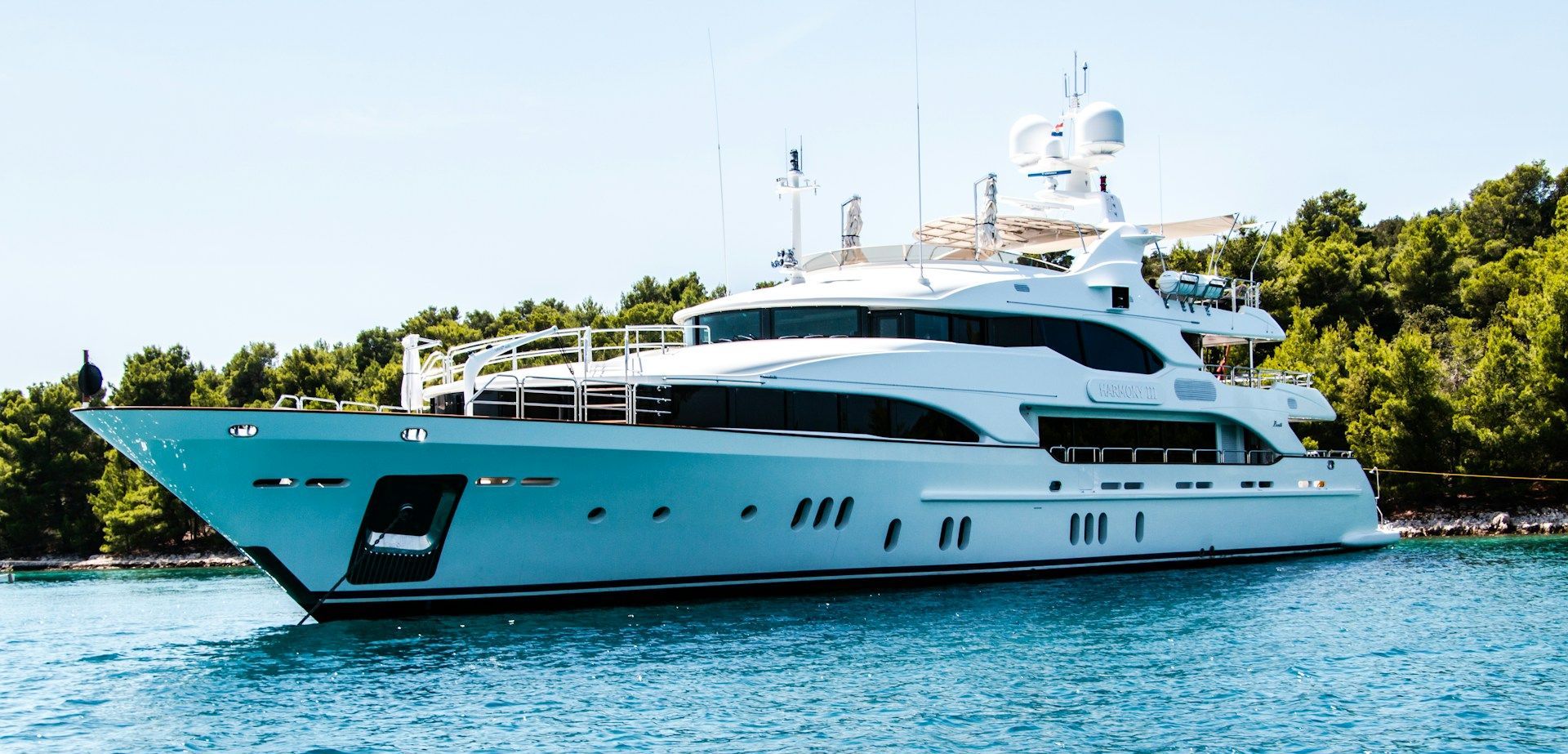 yacht